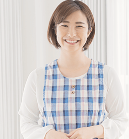 女性スタッフ