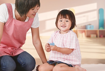 スタッフとお子様のコミュニケーション